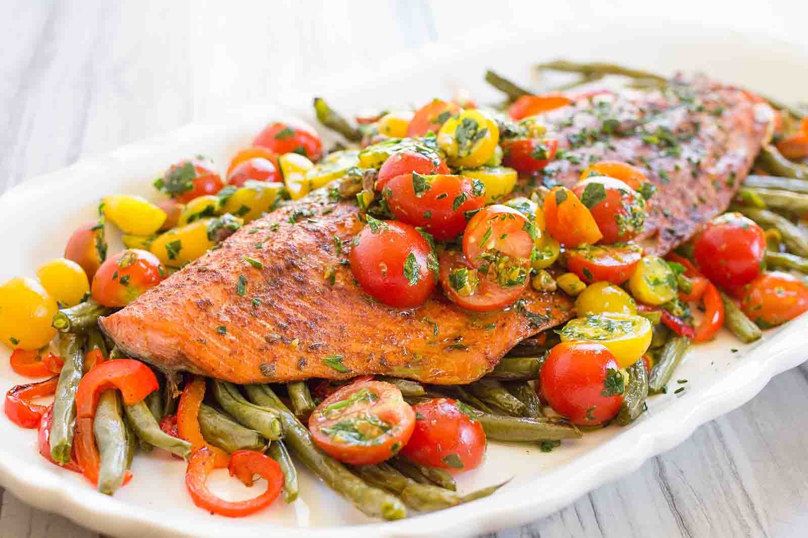 One Pan Salmon And Veggies